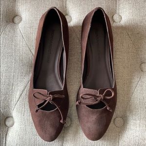 Brown suede Bernardo size 10M. Worn one time.